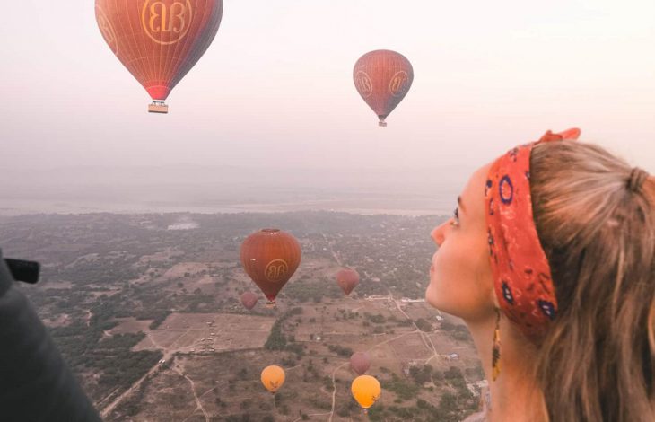reasons-must-visit-myanmar-hot-air-balloon-happy